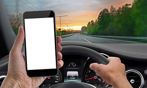 Read more about the article Ways to Reduce Distracted Driving and Improve Fleet Safety