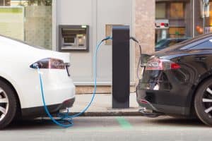 You are currently viewing Electric Cars Are Coming – How Quickly Is The Question, says Roisin Quinn