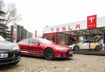 You are currently viewing Tesla says it is going to build cars in China